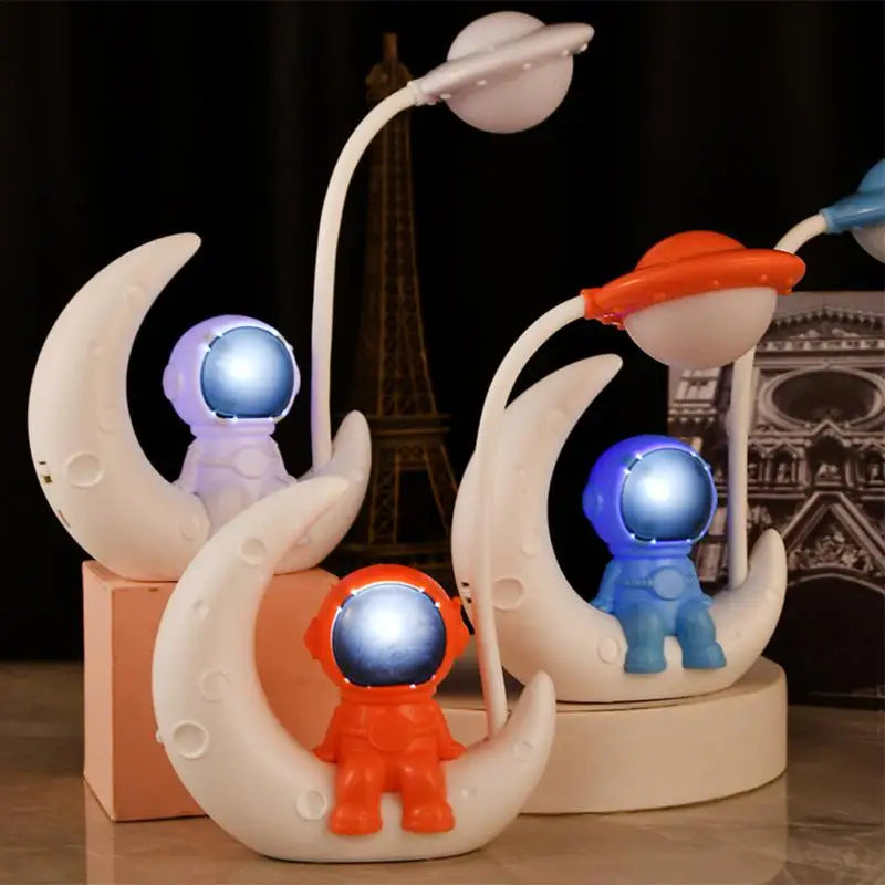 Creative Spaceman Table Lamp